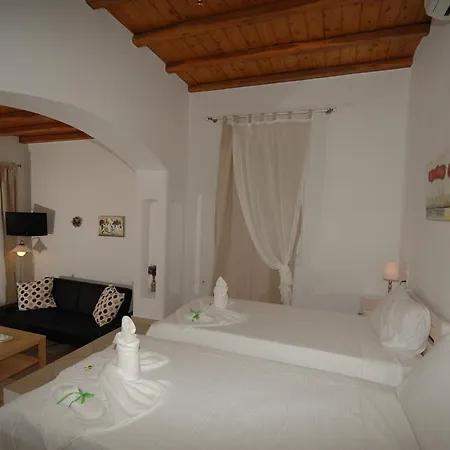 Lino * Paradise Beach (Mykonos)